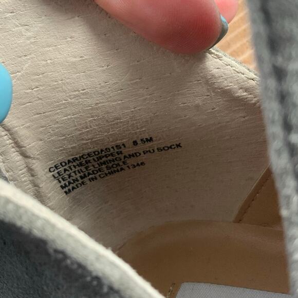 Steve Madden Suede Gray Heeled Booties‎ size 8.5 - Picture 7 of 8